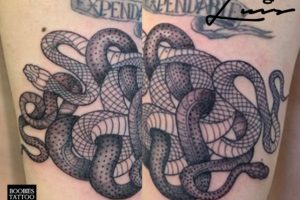 蛇のタトゥー
